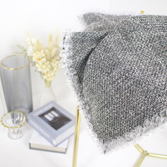 犬用ツイードブランケット、フリル付きデザイン
